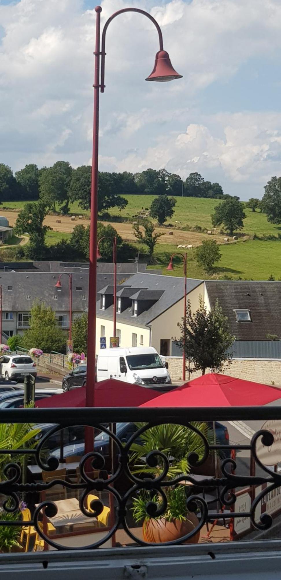 Villedieu-les-Poëles Maison De Berry Bed & Breakfast מראה חיצוני תמונה